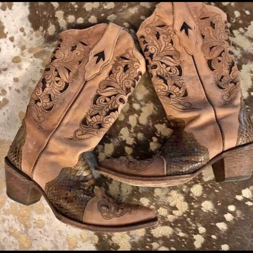 Corral Vintage Python Western Boots Size 7.5